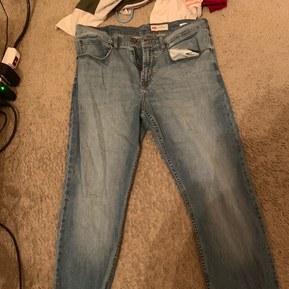Slim straight Wrangler jeans